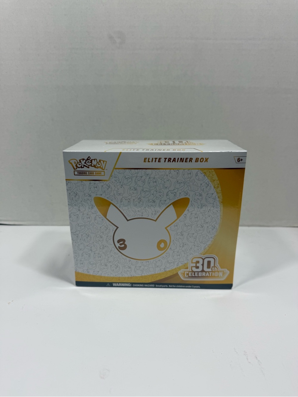 Pokemon Elite Trainer Box - White & Gold 30th Celebration